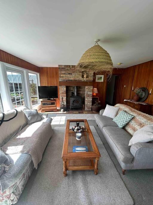 Wooden Cottage With Lake View Enniskillen Exterior foto