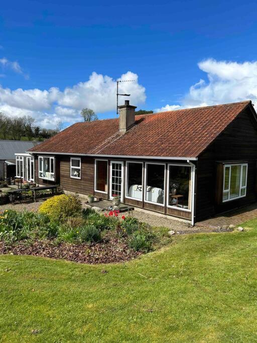 Wooden Cottage With Lake View Enniskillen Exterior foto